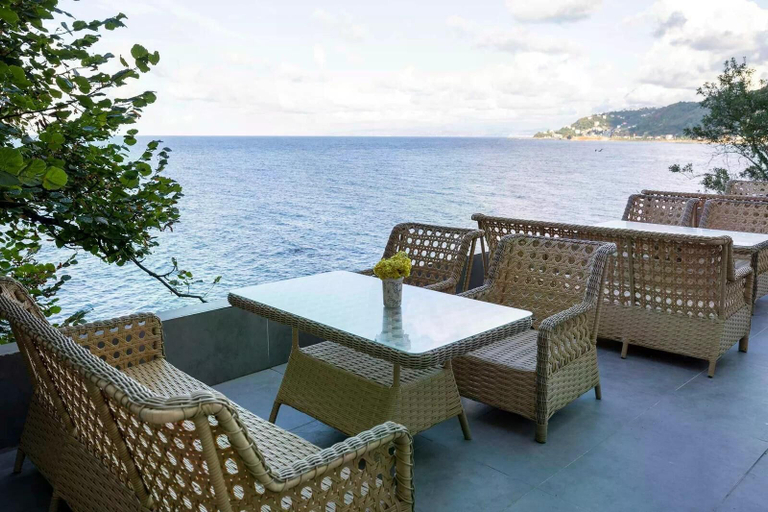 Outdoor dining, Venesia Hotel, Arsin
