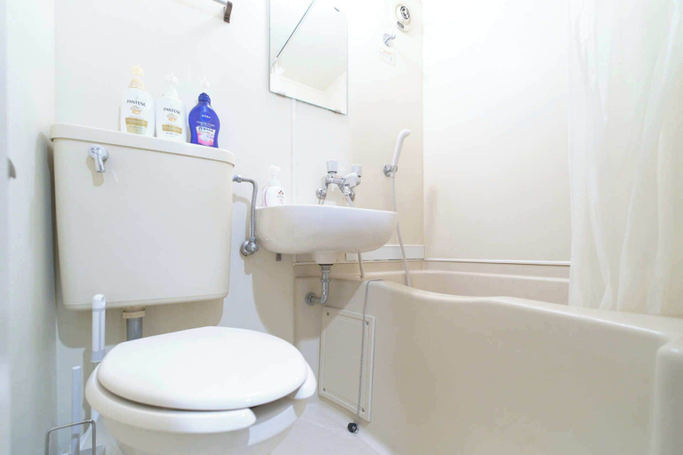 Bathroom 3, Sakura Yoyogi by Tranova, Shibuya