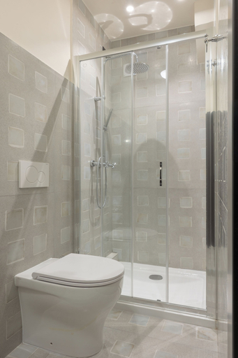 Bathroom 3, V Collection Mercede, Roma