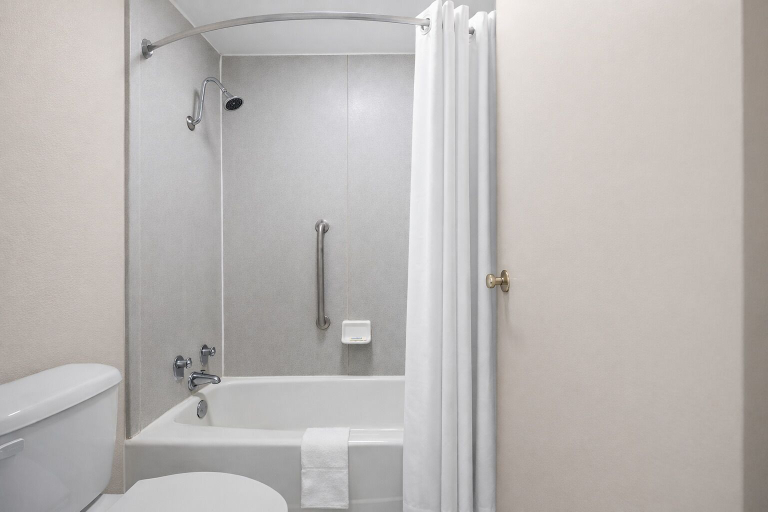 Bathroom 5, Hotel Francis, West Feliciana