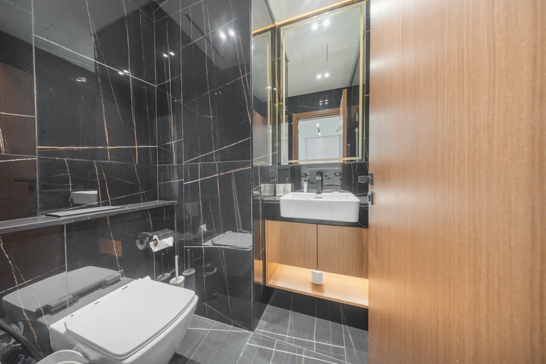 Room 2, Vibrant 1-bedroom in JVC Sleeps 4 With Balcony, Dubai