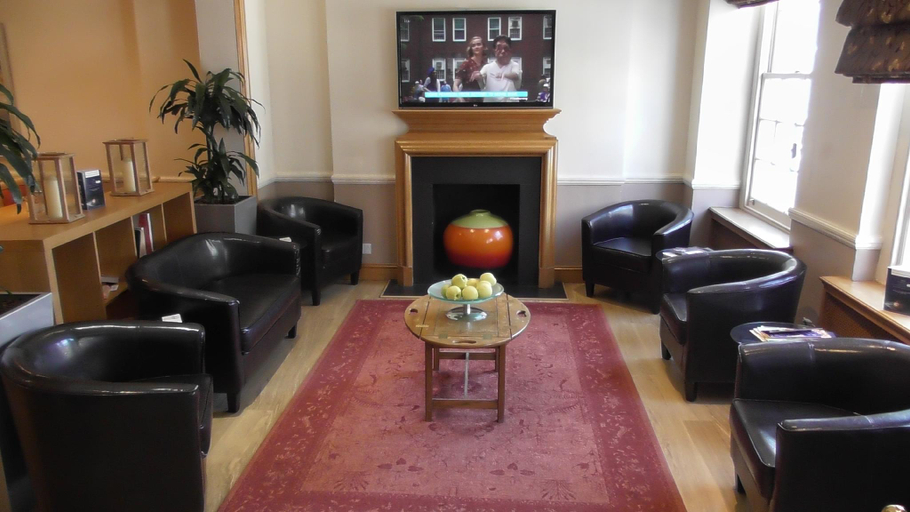 Public Area 3, Americana Hotel, London