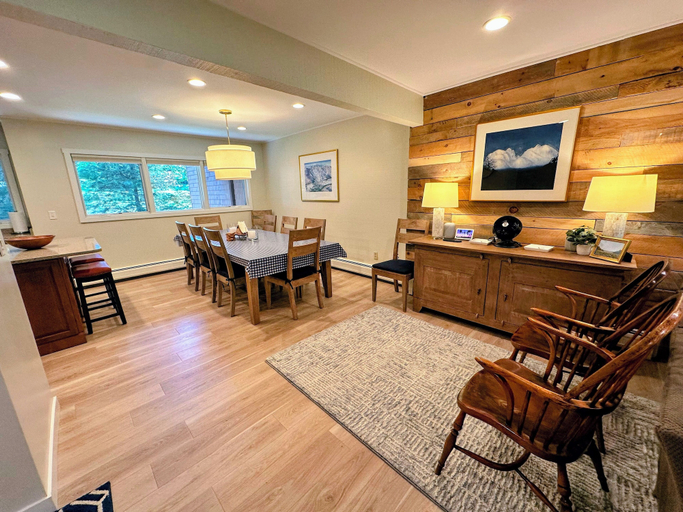 Interior 4, RB8 Luxury Bretton Woods Ski-in, Coos