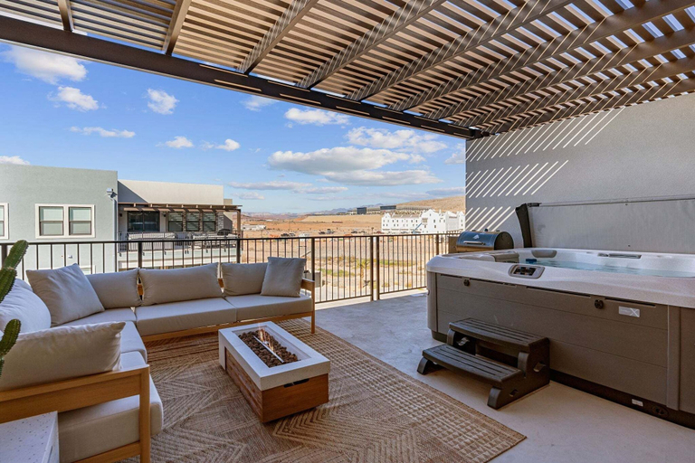 Terrace/patio, Into The Canyon 3 Bedroom Condo, Washington
