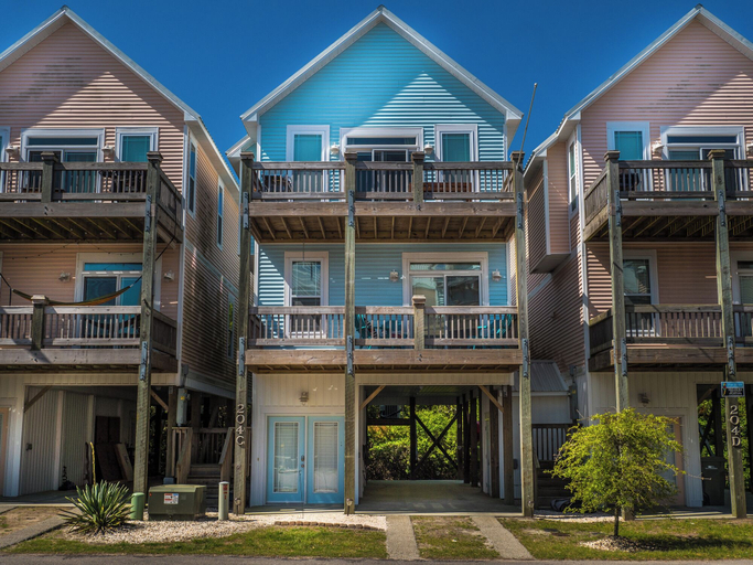 Exterior & Views 2, Sundancer by Topsail Realty, Pender