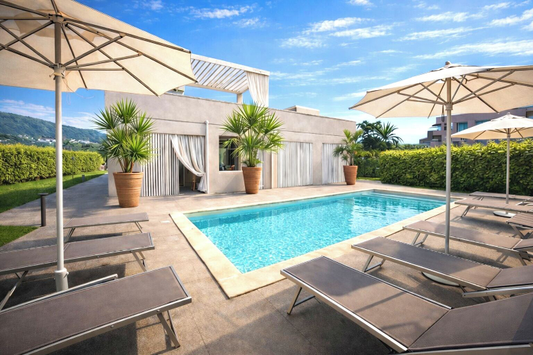 Rooftop pool