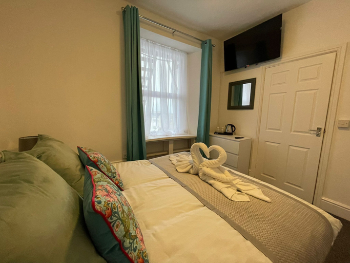Bedroom 3, Tintagel Arms Bed and Breakfast, Cornwall