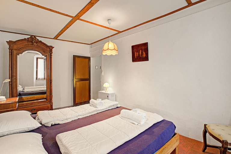 Room 2, Historical Caslano Apartments, Lugano