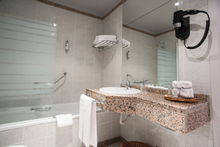Bathroom 4, Se Boutique Hotel, Funchal
