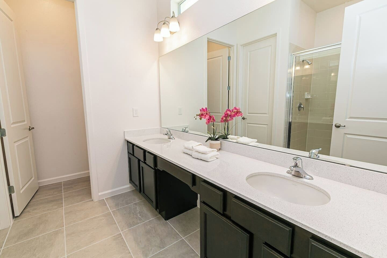 Bathroom 4, 2476 Shanti Drive 12bed, Osceola