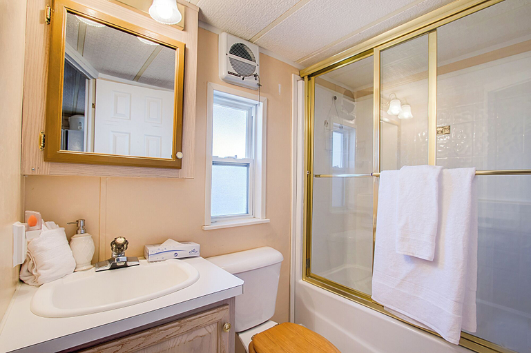 Bathroom, #84 Tiger Run, Summit