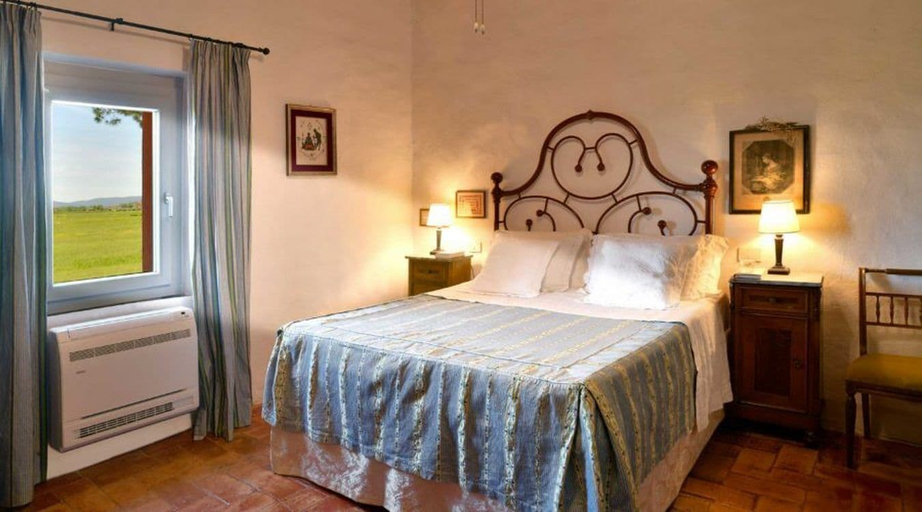 Bedroom 3, Villa Casale Enrica con Piscina Bio Lago, Grosseto
