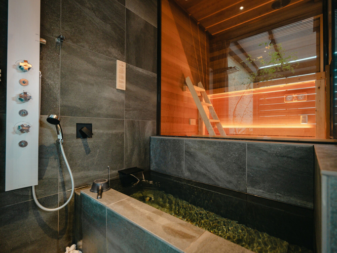Bathroom 4, Giraffe Tenjin Tsune, Fukuoka