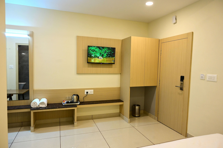 Room 3, S R GRAND, Tumkur