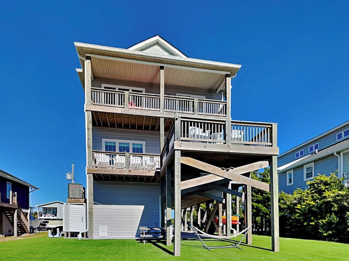 Exterior & Views 2, Sunset Nonsense by Topsail Realty, Pender