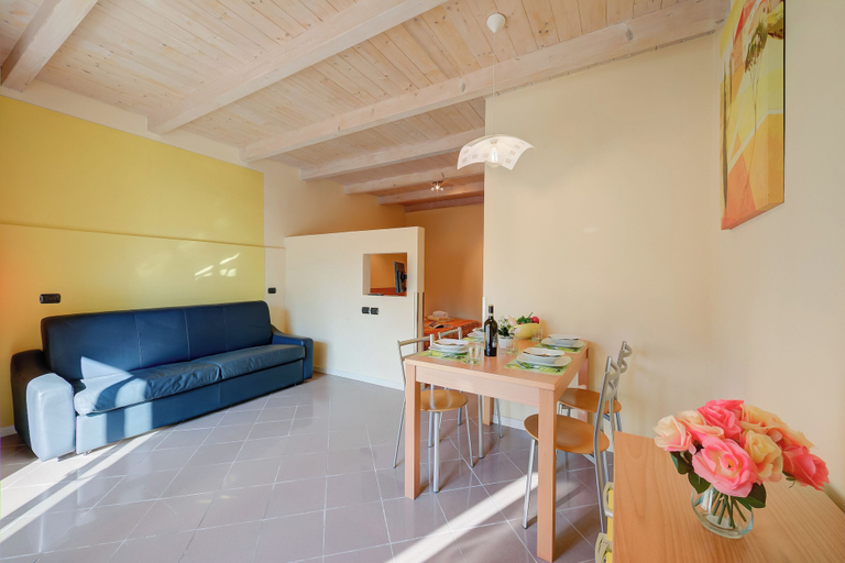 Living area 5, Passeggiata Apartments, Brescia