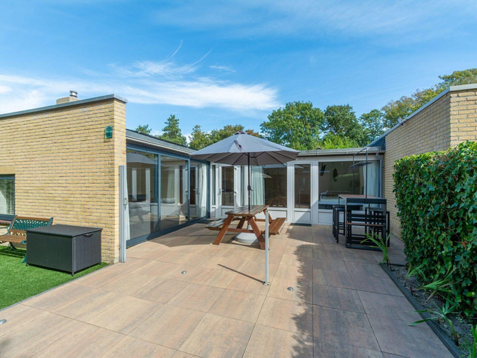 Others 1, Bungalow Near Sint Maartenszee Beach, Zijpe