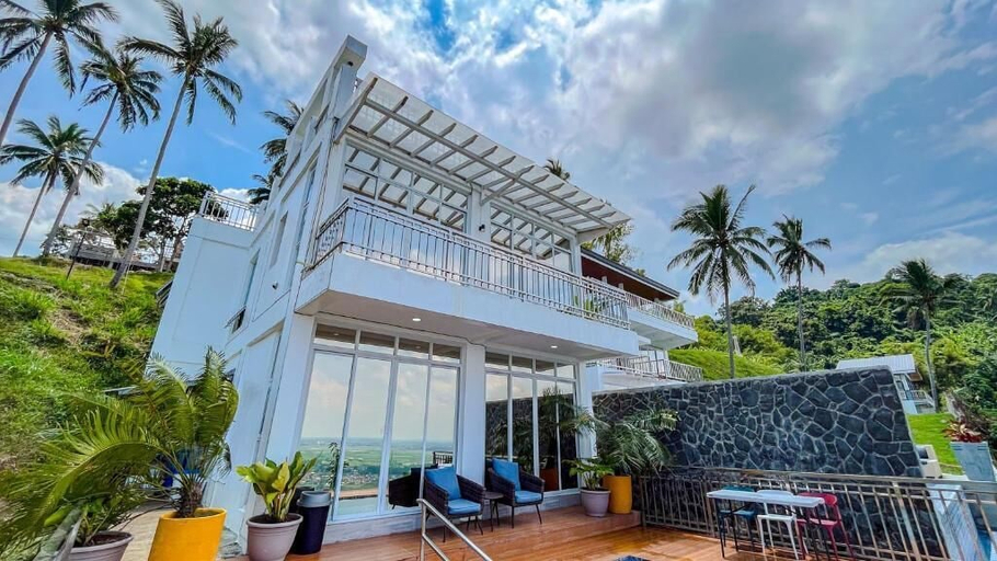 Property grounds 4, Caliraya Heights Resort and Events Place, Lumban