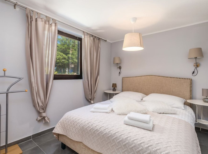 Room 2, Countryside Villa Latin With Outdoor Swimming Pool, Plaški