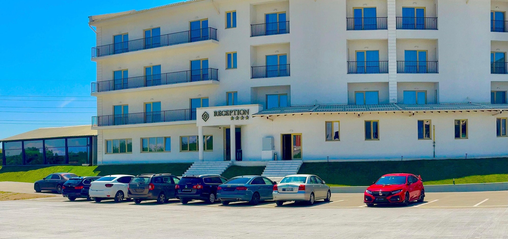 Exterior 2, Hotel Sierra, Pitesti