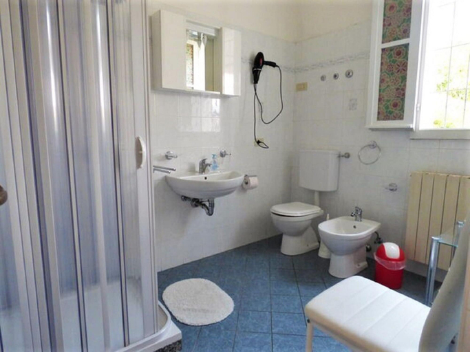Bathroom 5, Holiday Home Near Lago Maggiore Pool, Varese