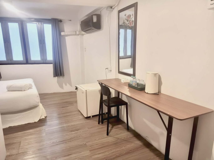 Room 4, Znap Yaowarat, Samphantawong