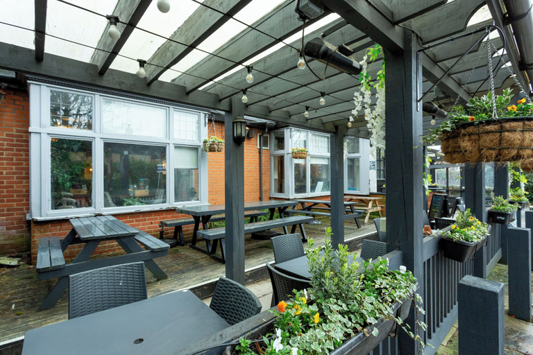 Food & Drinks 4, Southern Cross, Hertfordshire