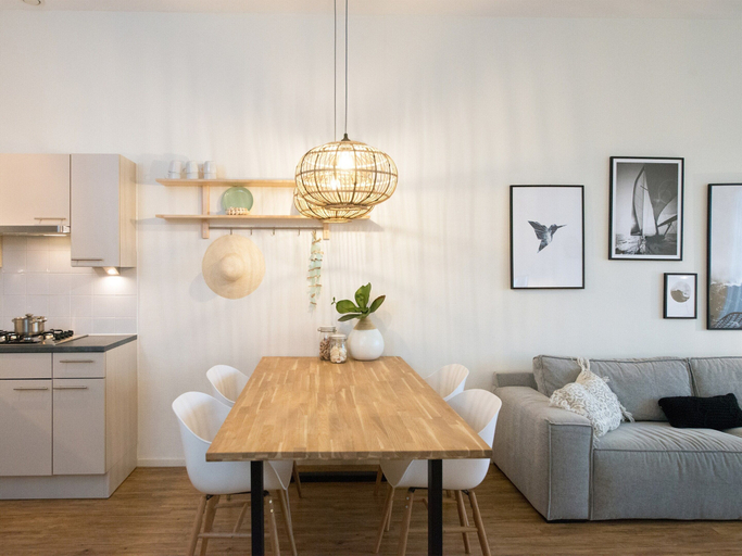 Others 2, Ground Floor Apartment near Scheveningen, Den Haag