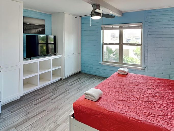 Bedroom 2, Sandy Shores by Silver Sands Vacation Rentals, Nueces