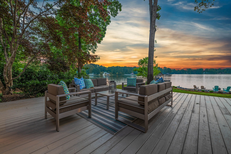 Interior 5, Lakeside Story, Iredell
