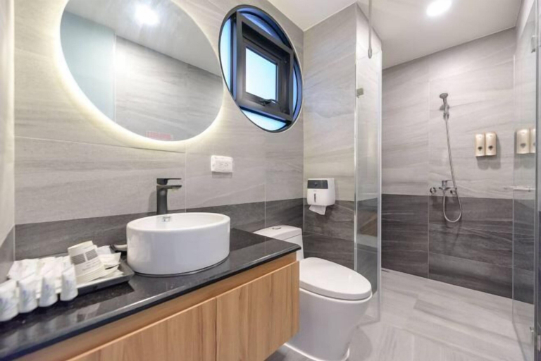 Bathroom 5, Daytime, Penghu