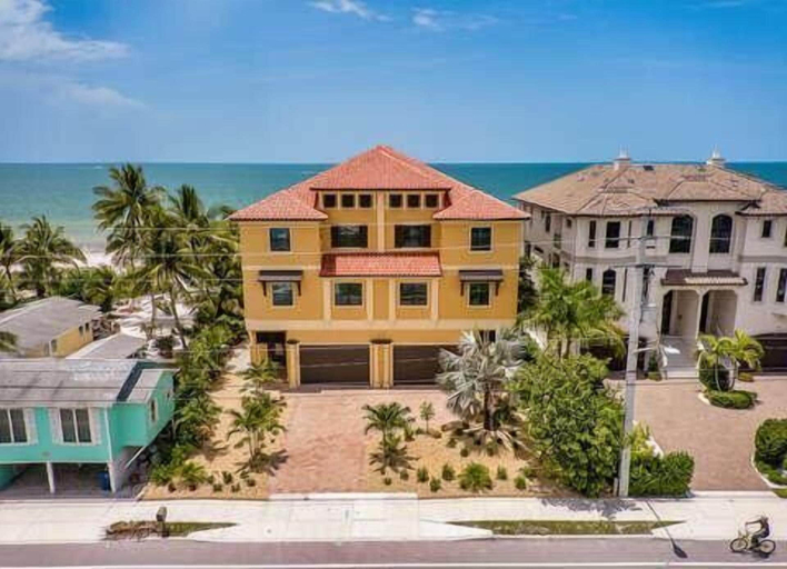 Exterior 3, Siesta Blue Estate, Lee