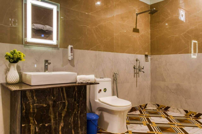 Bathroom 4, Earavat Resort - Corbett, Nainital
