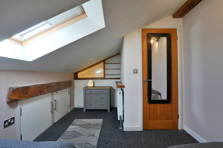 Room 4, Barn in Whitby Near Coastal Footpath, North Yorkshire