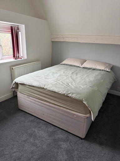 Room 4, Charming Birmingham 3 Bedroom Apartment, Birmingham