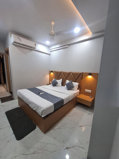Room 4, Hotel Kalyan Palace, Ahmadabad