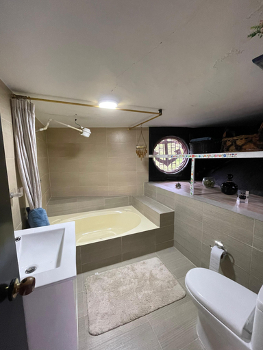Bathroom 2, Finca La Cruz, Peñol