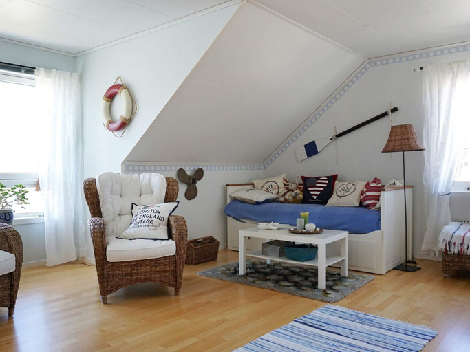 Interior 2, Cozy Family Cottage Near the Sea, Tanum
