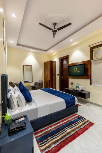 Room 4, Hotel Elite Clark, Gautam Buddha Nagar