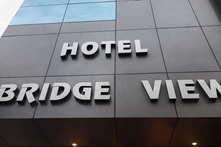 Others 5, Hotel Bridge View , Kanpur Nagar