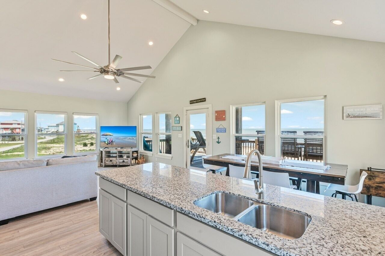 Interior 5, The Shore House 3 Bedroom Home by RedAwning, Galveston