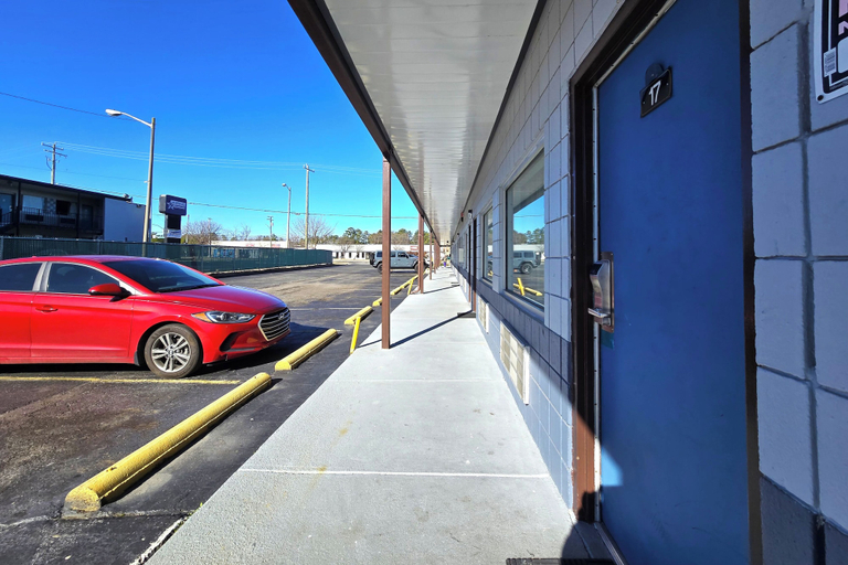Parking 4, Eagle Inn by Hotel O Richmond Midlothian Turnpike, Richmond
