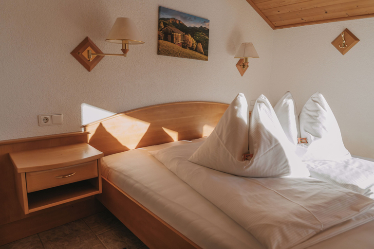 Bedroom 2, Berggasthof Pension Lahnerhof, Hermagor
