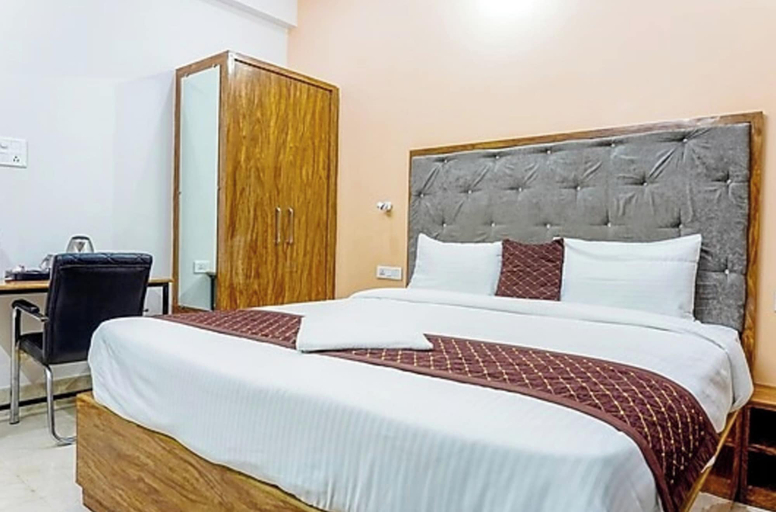 Room 5, Hotel Navneeta Grand Varanasi, Varanasi