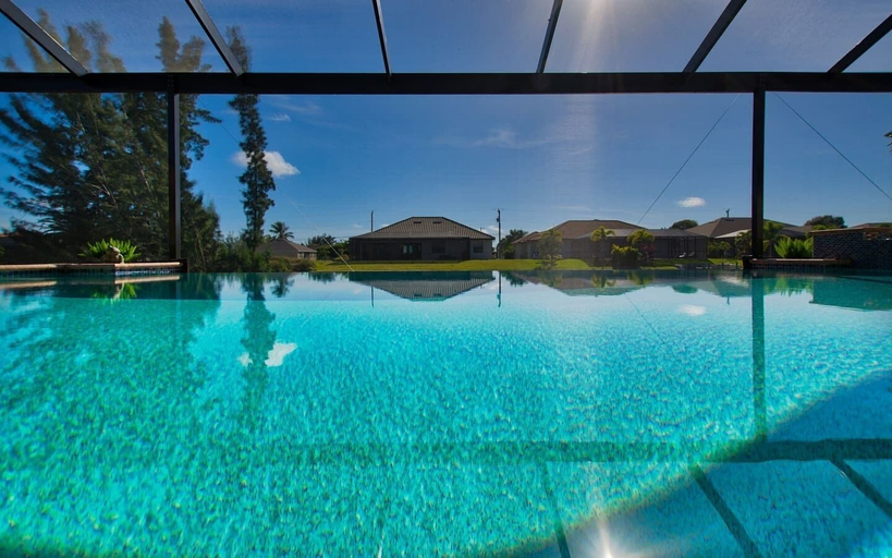 Interior 4, Villa Turtle View, Lee