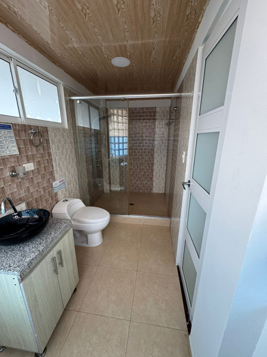 Bathroom 4, Bella vista Hotel, Choachí