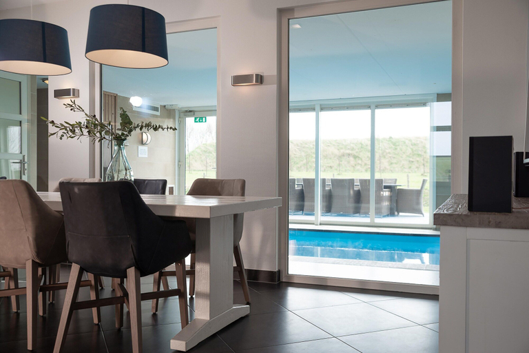 Spa treatment 3, Modern Chalet With Sauna in Colijnsplaat, Noord-Beveland