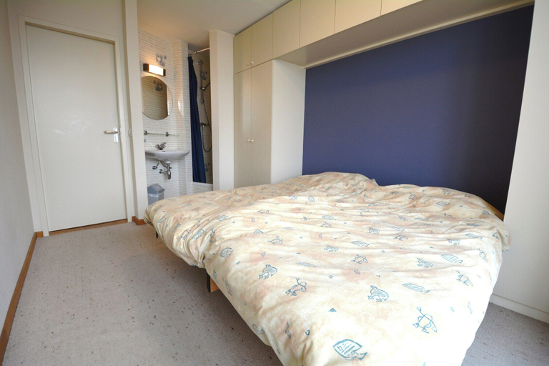 Room 4, Bright 3-bedroom Apartment With Sea View, West-Vlaanderen