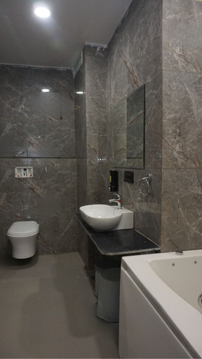 Bathroom 4, HR Premium Stay, Indore