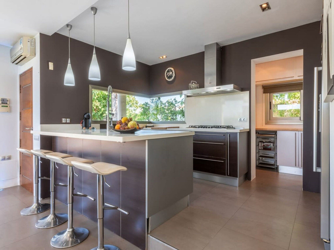 Private kitchen 2, Villa Near Palma de Mallorca, Baleares